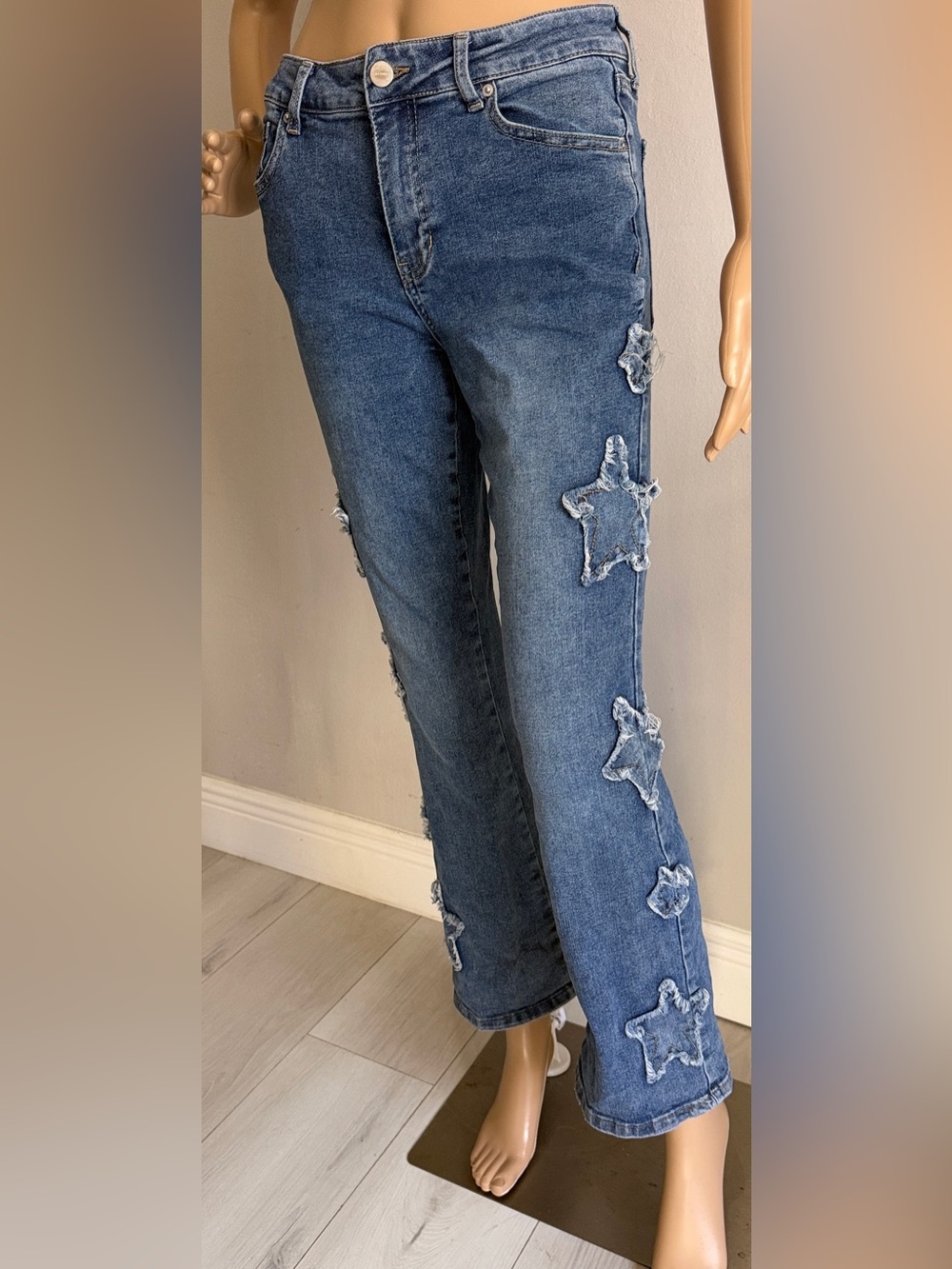 Ashley Mason Premium Star Patch Straight Leg Jeans Size 26 | Distressed Denim - Picture 3 of 8